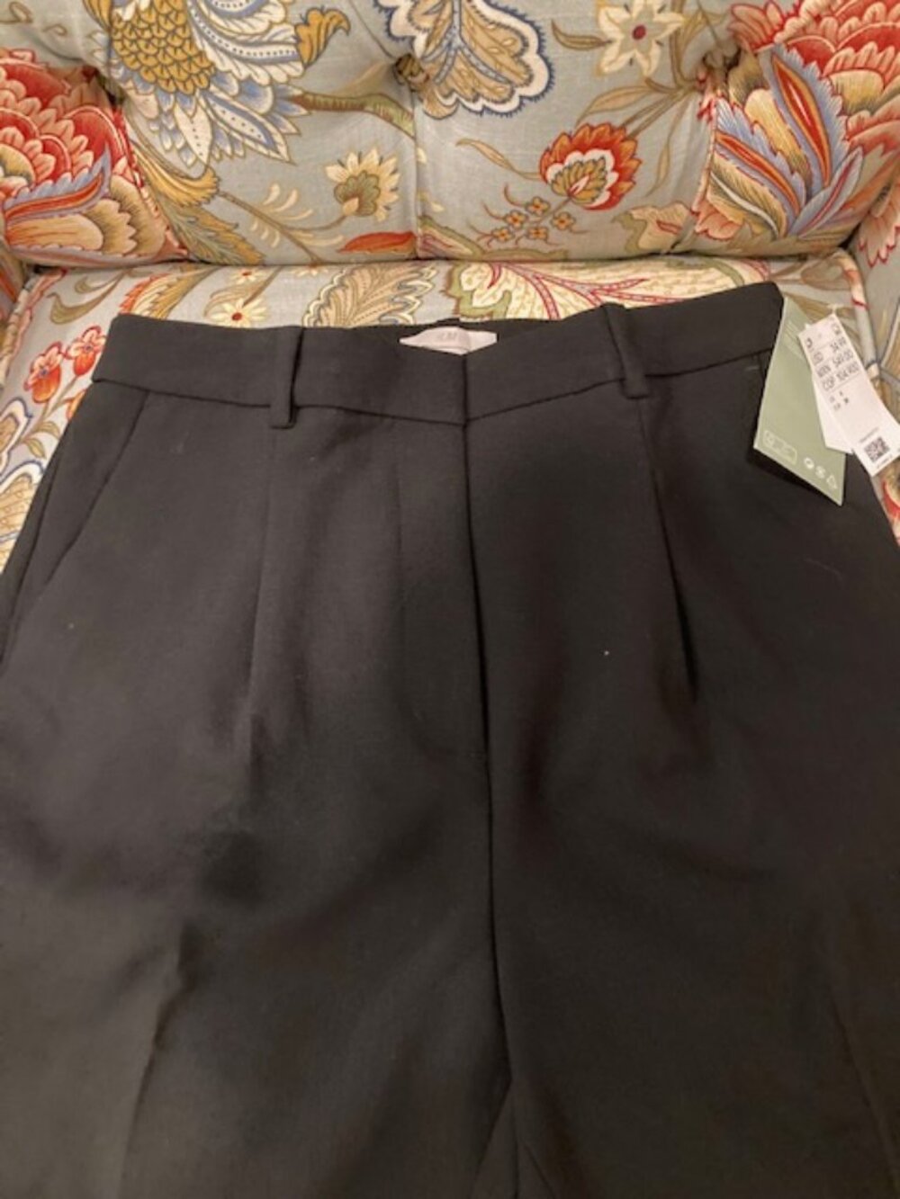 H&M BLACK SLACKS - NEVER WORN - TAGS